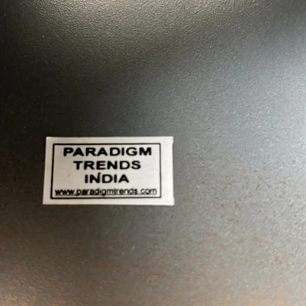 Metal Tissue Holder! - Picture 5 of 6